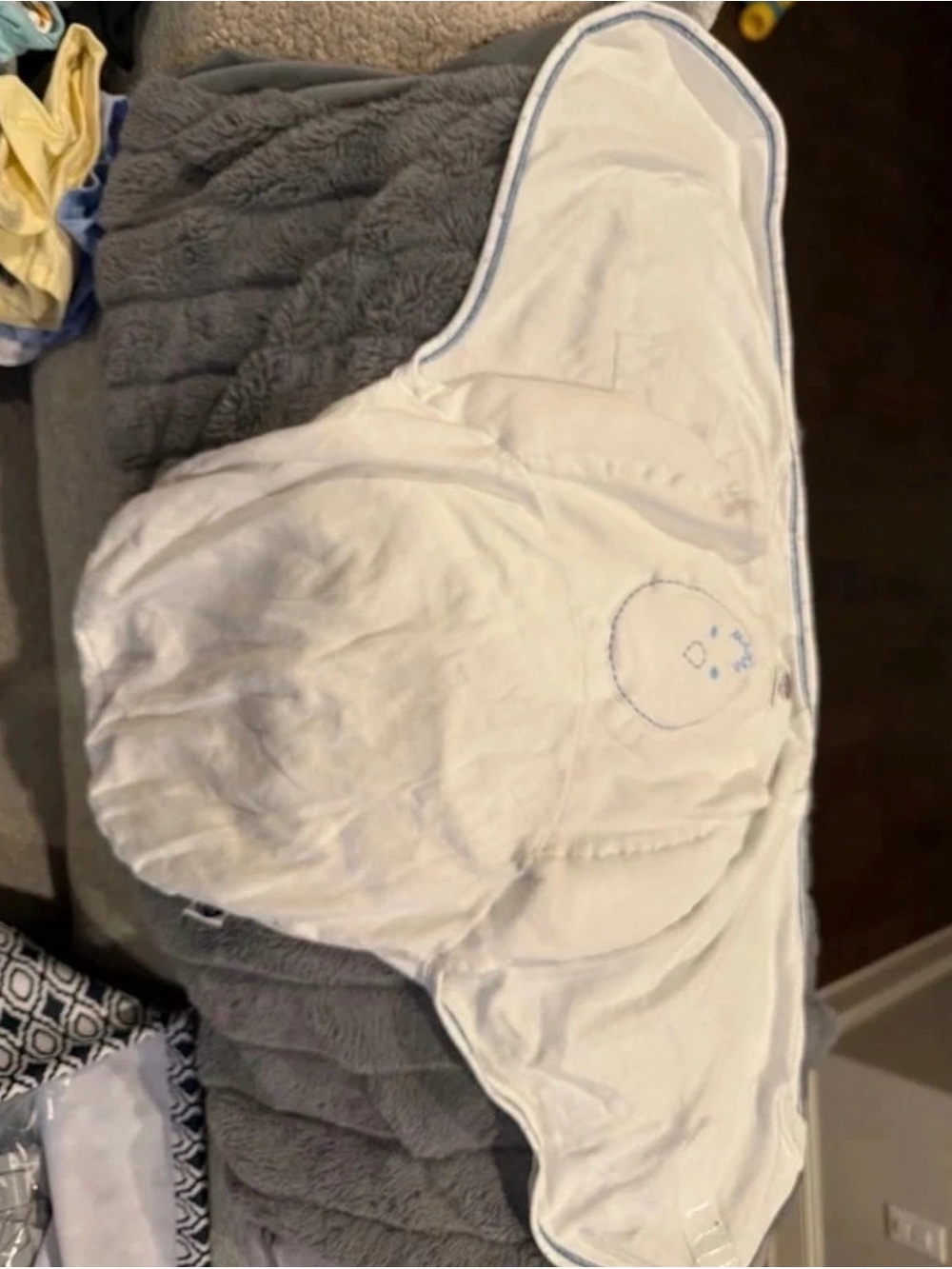 Nested bean zen swaddle White Baby Swaddle blue stars NEW NEVER USED